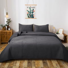 Lightweight Plush Velvet All-Season Quilt