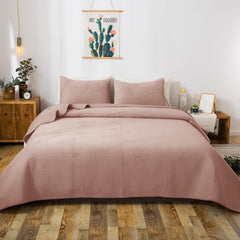 Lightweight Plush Velvet All-Season Quilt