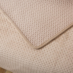 Lightweight Plush Velvet All-Season Quilt