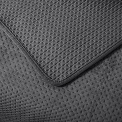 Lightweight Plush Velvet All-Season Quilt