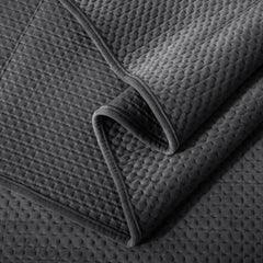 Lightweight Plush Velvet All-Season Quilt